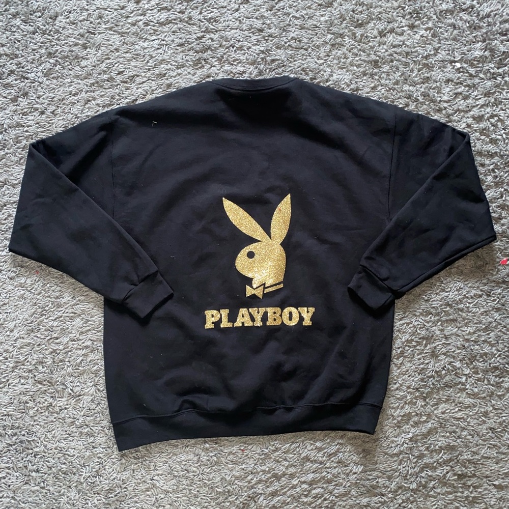PLAYBOY SWEATSHIRT SIZE XL. MENS SIZE.